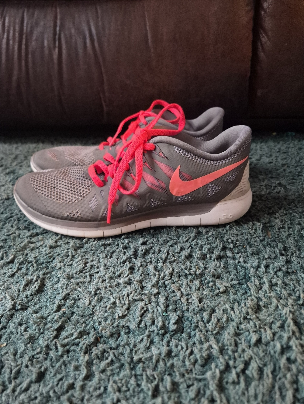 Nike Free 5.0 Running Shoes Women's Size 9.5 Gray Pink